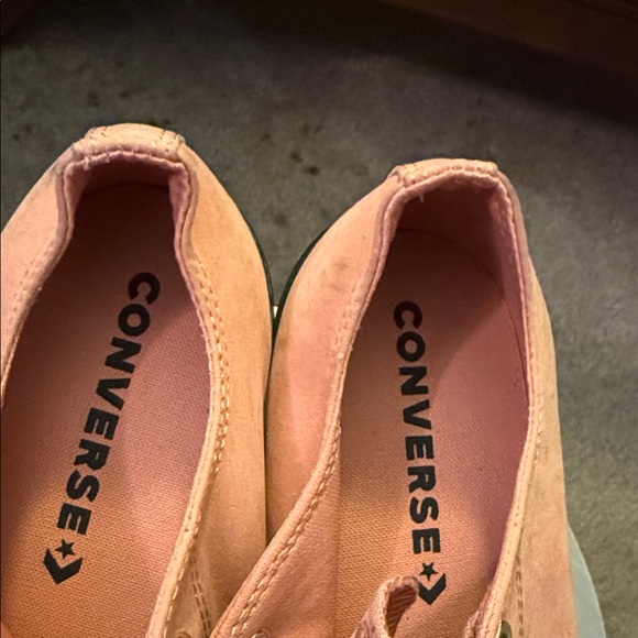 NWOT BLUSH PINK Converse Lace-Up Sneakers - Picture 13 of 15